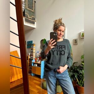 FREECITY Women's Green Raglan Sweatshirt